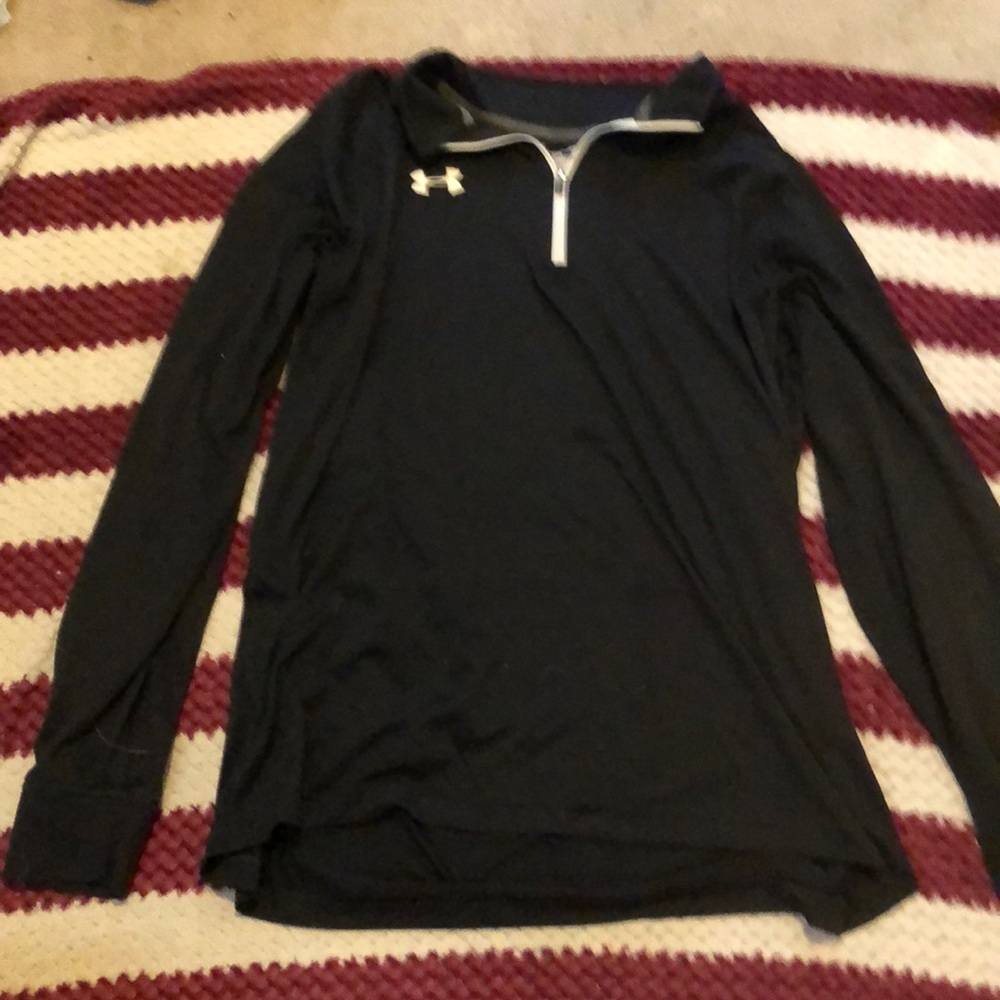 sweat shirt